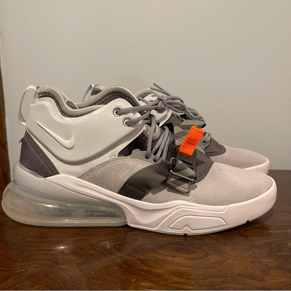 Nike Air Force 270 - Sz 11